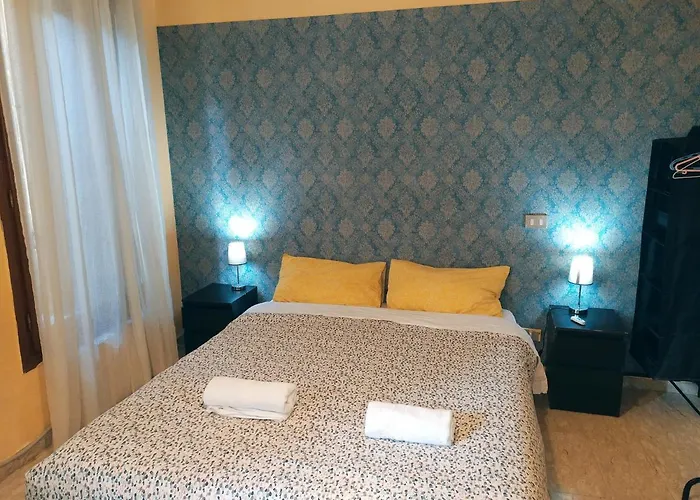 Two Steps From Rialto Bridge 招待所