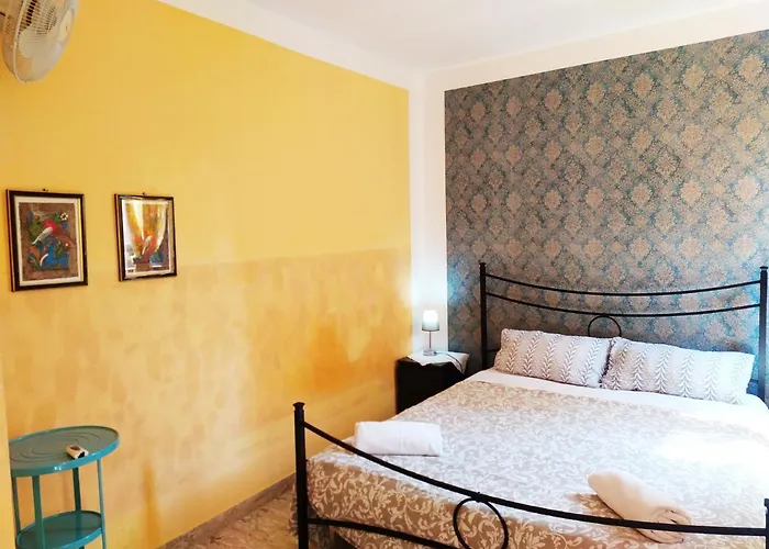 Two Steps From Rialto Bridge 招待所