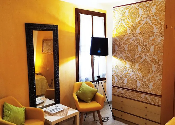 招待所 Two Steps From Rialto Bridge *