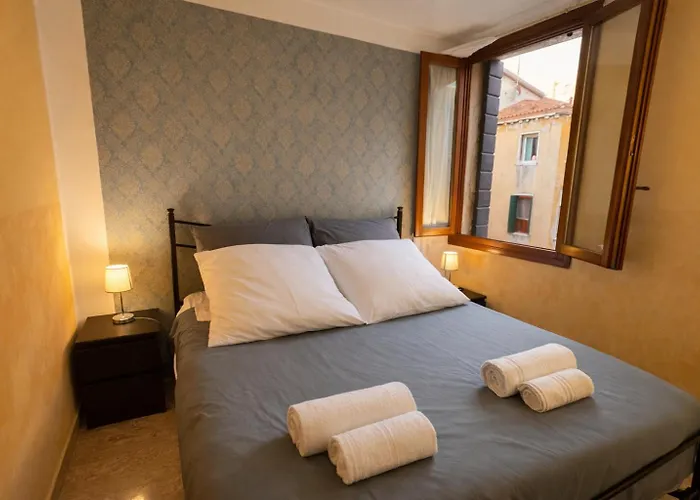 Affittacamere Two Steps From Rialto Bridge Venezia