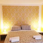 게스트하우스 Two Steps From Rialto Bridge