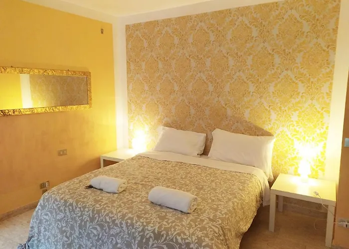 Casa de hóspedes Two Steps From Rialto Bridge