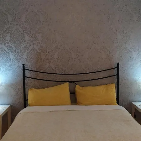 Casa de hóspedes Two Steps From Rialto Bridge