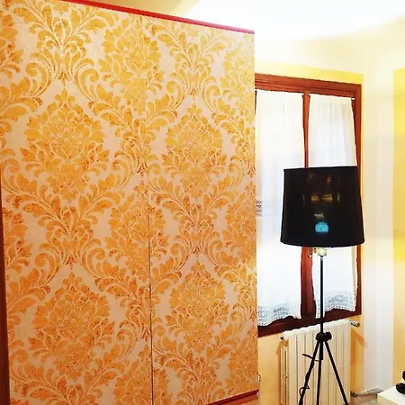 Two Steps From Rialto Bridge * Veneza