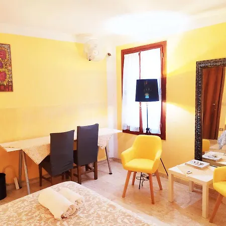 Two Steps From Rialto Bridge Casa de hóspedes Veneza